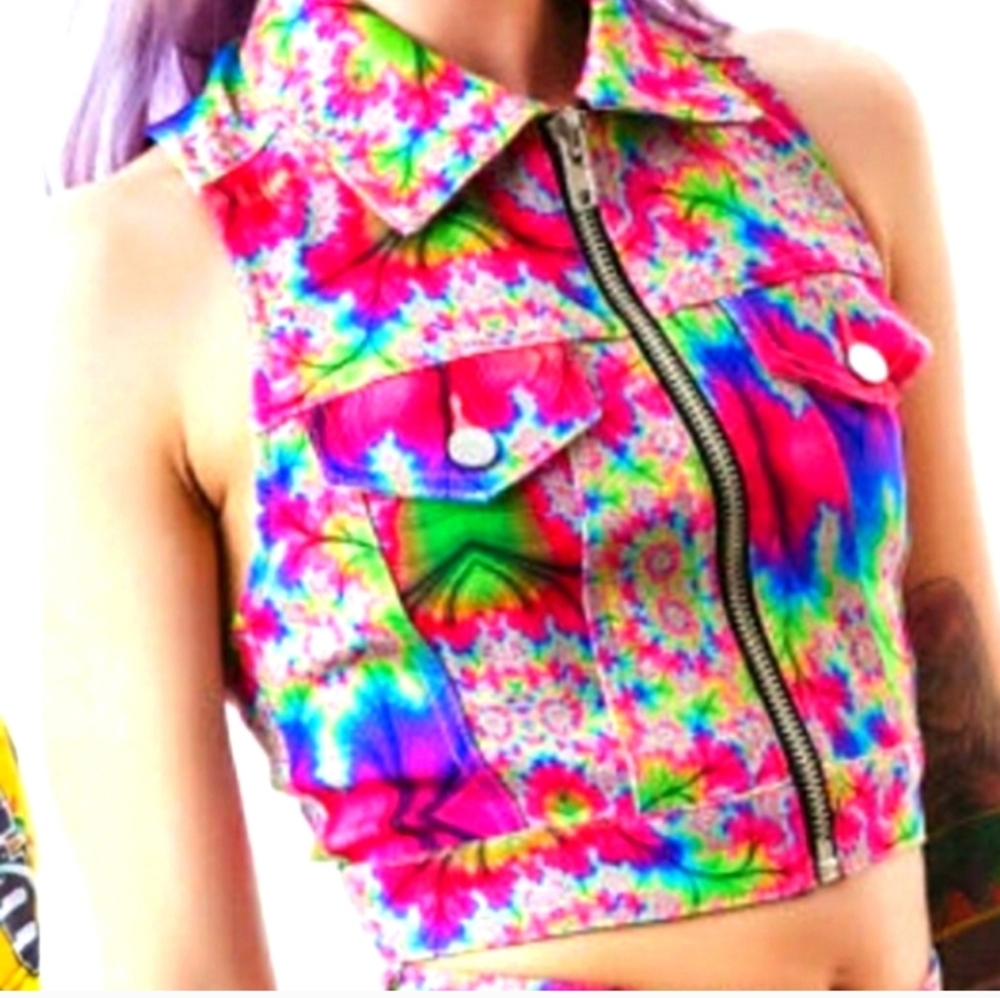 Vibrant Zip Up Crop Cut Out Vest